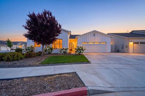 3617 N Santa Fe St, Visalia, CA, 93292-8914 | Card Image
