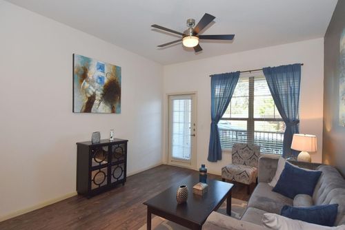 apt-206-3603 Chenevert St, Houston, TX, 77004-4280 | Card Image