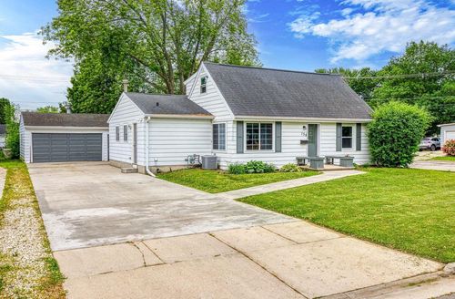 156 Wright Avenue, NEENAH, WI, 54956 | Card Image