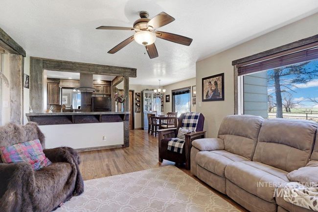 2040 E 2200 N, House other with 9 bedrooms, 6 bathrooms and 2 parking in Twin Falls ID | Image 28