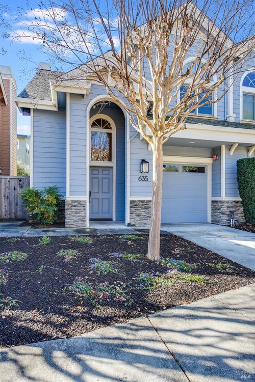 635 1st St W, Sonoma, CA, 95476-7003 | Card Image