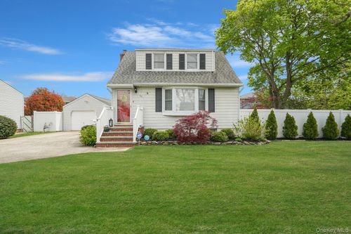 55 Westwood Ave, Deer Park, NY, 11729-2210 | Card Image