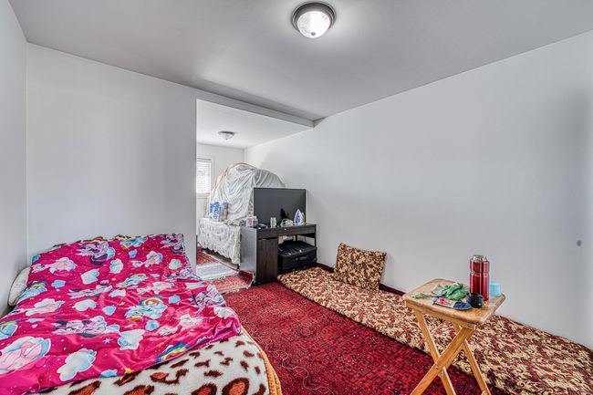 7768 18th Ave, House other with 6 bedrooms, 3 bathrooms and 2 parking in Burnaby BC | Image 7