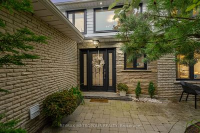 24 Sir Galahad Pl, House other with 4 bedrooms, 4 bathrooms and 6 parking in Markham ON | Image 2