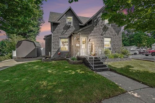 13 Dayton St, Fremont, MI, 49412-1223 | Card Image