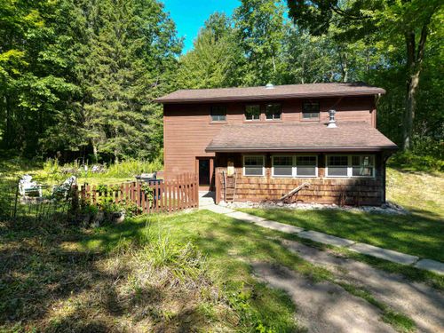 4518 W Vernon Rd, Weidman, MI, 48893-9728 | Card Image