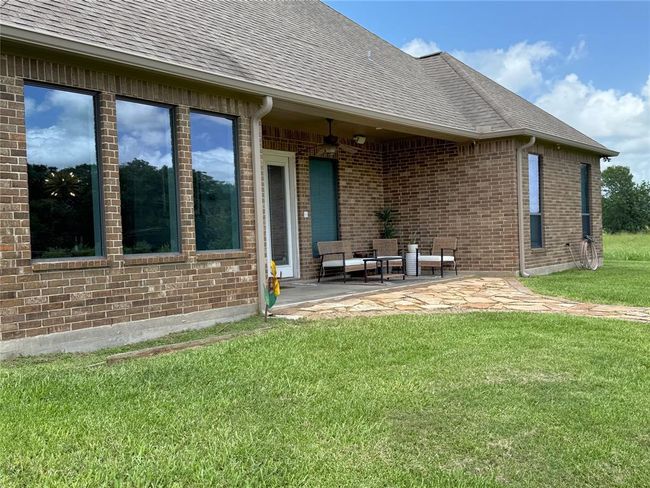 1549 Frontier Trl, House other with 4 bedrooms, 2 bathrooms and 2 parking in Angleton TX | Image 20