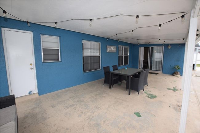1090 Jason Ridge Ct, House other with 3 bedrooms, 2 bathrooms and null parking in Kissimmee FL | Image 9