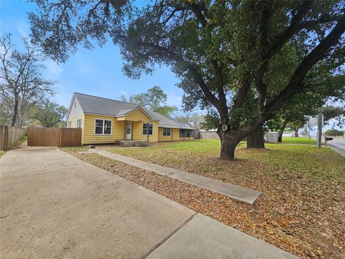 1023 Meyer St, Sealy, TX, 77474-3436 | Card Image