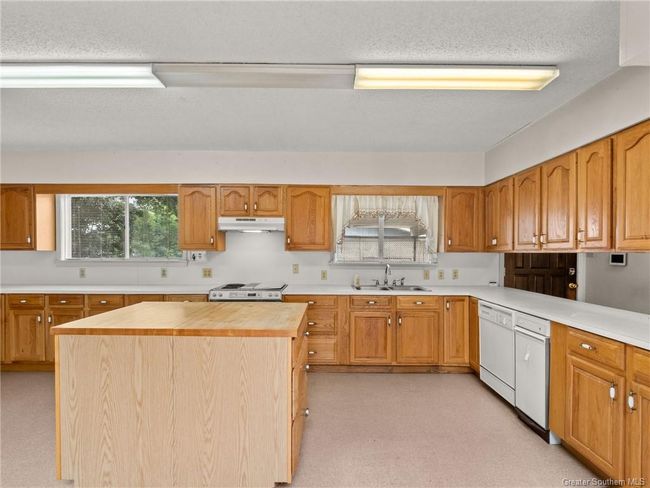 1710 W Sale Rd, House other with 4 bedrooms, 2 bathrooms and null parking in Lake Charles LA | Image 5