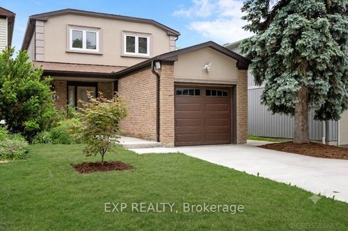 144 Snowshoe Cres, Thornhill, ON, L3T4M9 | Card Image