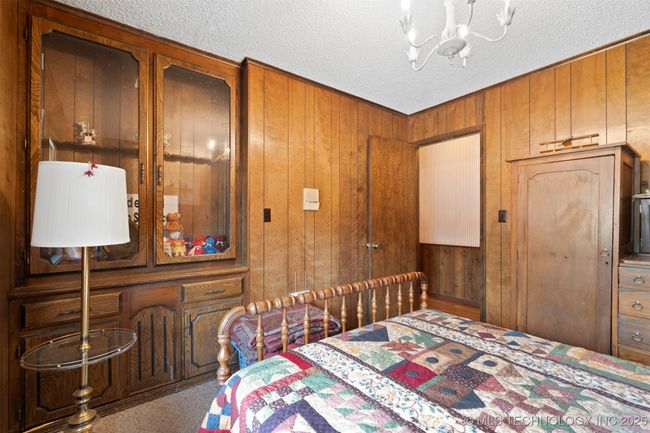 33742 Pleasant Valley Rd, House other with 3 bedrooms, 3 bathrooms and null parking in Poteau OK | Image 33