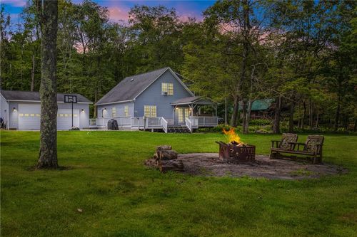 604 Lake Shore Rd, Friedens, PA, 15541-6107 | Card Image
