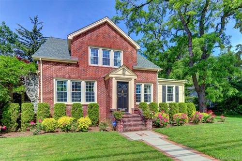 205 Hempstead Ave, Malverne, NY, 11565-2034 | Card Image