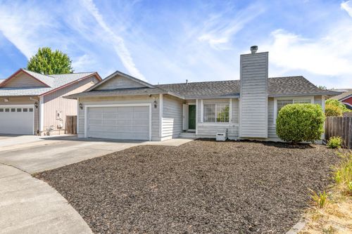 2106 Firwood Ave, Santa Rosa, CA, 95403-8102 | Card Image