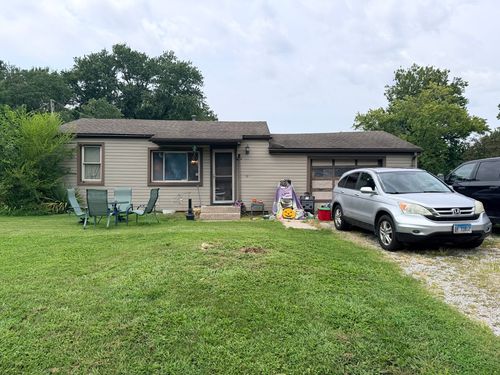 201 Lucinda Dr, Fairview Heights, IL, 62208-1646 | Card Image
