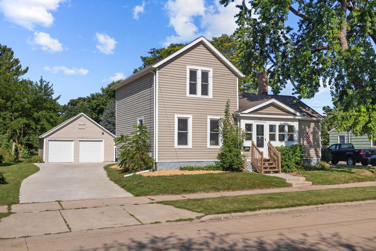 Minnesota St, Oshkosh, WI 54902