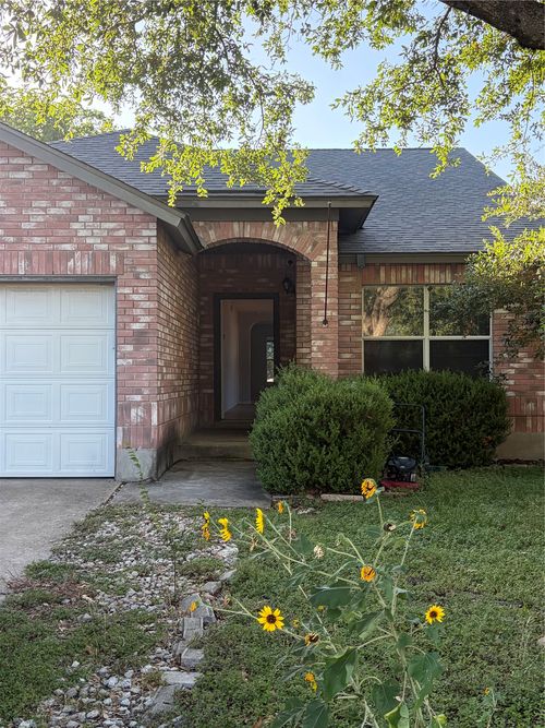 3207 Settlement Dr, Round Rock, TX, 78665-1441 | Card Image