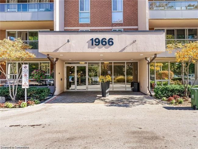 1106 - 1966 Main St W, House attached with 3 bedrooms, 2 bathrooms and 1 parking in Hamilton ON | Image 5