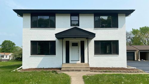 2081 Hillview Rd, Mounds View, MN, 55112-2002 | Card Image