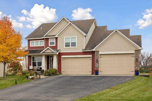 27155 Hickory Ridge Dr, Elko New Market, MN, 55020-9751 | Card Image