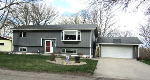 1313 Oak Drive, Montevideo, MN, 56265 | Card Image