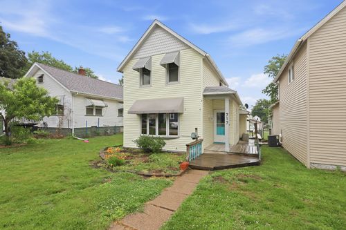 717 N Howell St, Davenport, IA, 52802-1039 | Card Image
