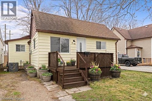 86 Brien Avenue W, Essex, ON, N8M1W1 | Card Image