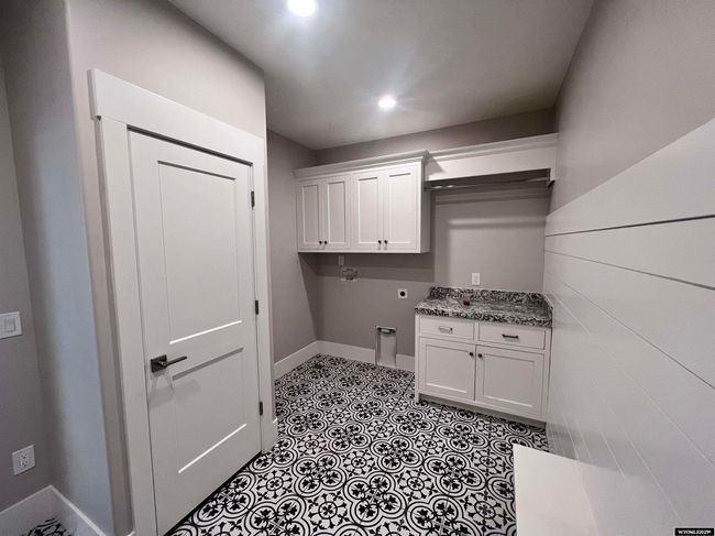 2701 Bailey Blvd, House other with 3 bedrooms, 2 bathrooms and null parking in Rock Springs WY | Image 13