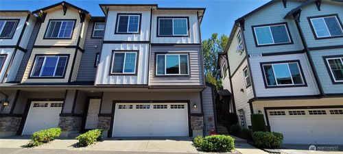 101-10384 157th Pl Ne, Redmond, WA, 98052-0036 | Card Image