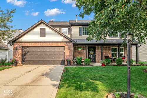 19481 Amber Way, Noblesville, IN, 46060-8389 | Card Image