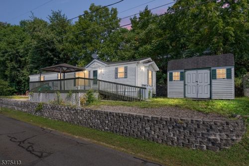 45 Zimmer Dr, Franklin, NJ, 07416-2302 | Card Image