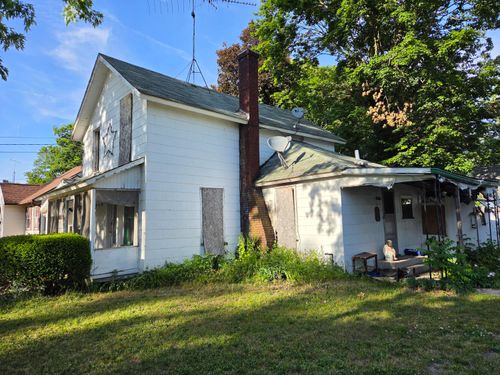 404 Mcomber St, Dowagiac, MI, 49047-1330 | Card Image