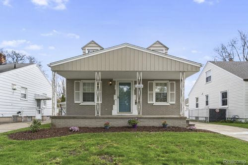 22424 Nowlin St, Dearborn, MI, 48124-2664 | Card Image