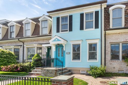 17 Dolsen Pl, Stamford, CT, 06901-1106 | Card Image