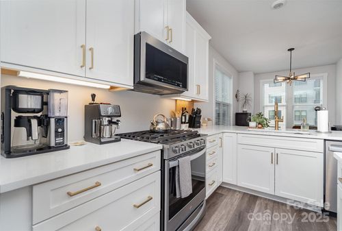 631 W Tremont Ave, Charlotte, NC, 28203-4951 | Card Image