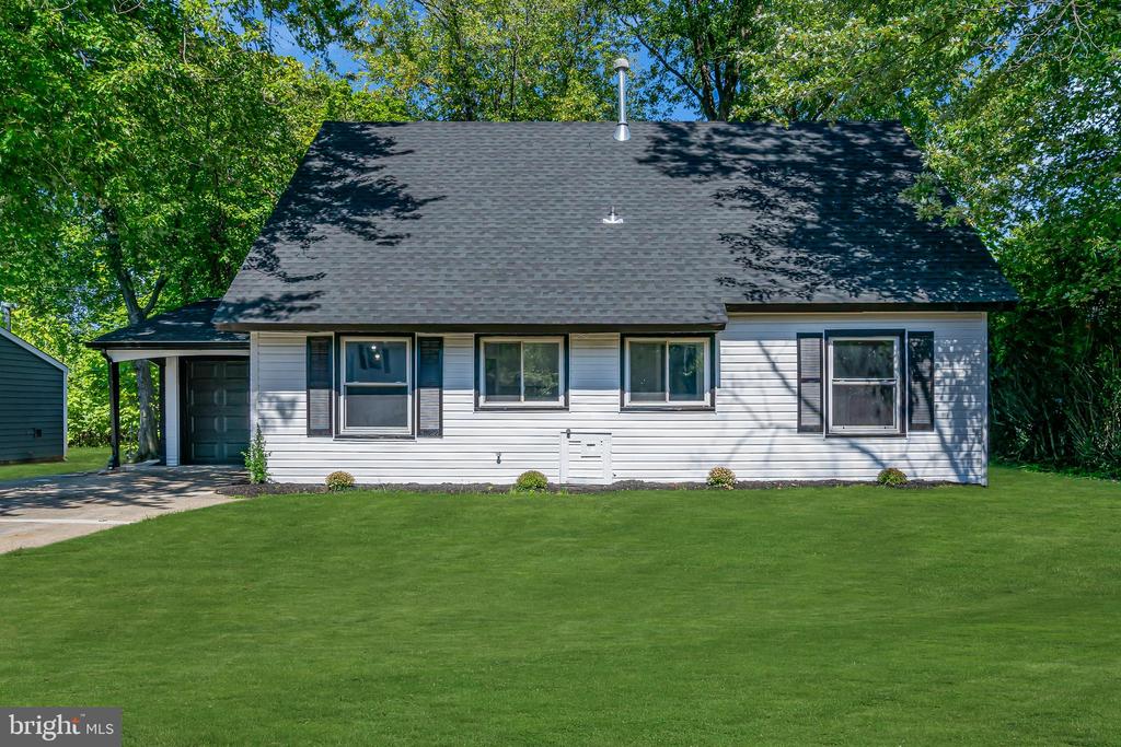 Poplar Ln, Willingboro, NJ 08046