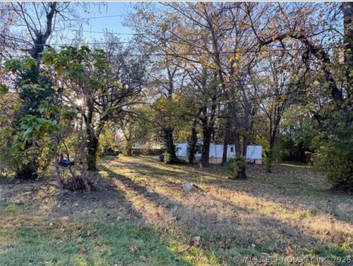 108 S Bennett Ave, Wagoner, OK, 74467-5430 | Card Image