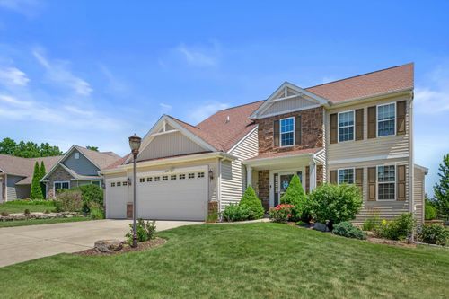 2305 Rustic Woods Ct, Waukesha, WI, 53188-2690 | Card Image