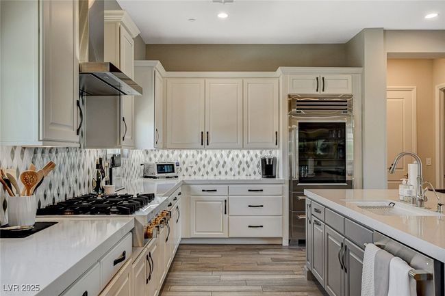 UNIT-1069 - 11280 Granite Ridge Dr, Condo with 4 bedrooms, 5 bathrooms and null parking in Las Vegas NV | Image 17