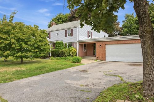 12 Buttonwood Dr, Cranston, RI, 02920-5503 | Card Image