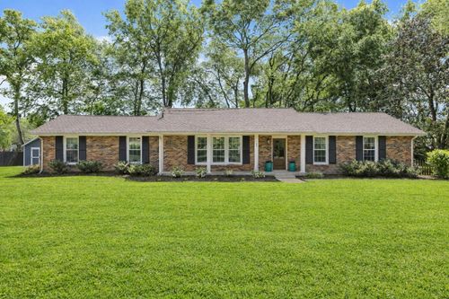 109 Pine Circle Dr, Franklin, TN, 37069-4546 | Card Image