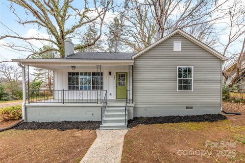723 Wood St, Statesville, NC, 28677-5952 | Card Image