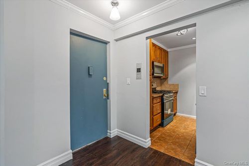 apt-10a-596 Broadway, Lynbrook, NY, 11563-3930 | Card Image