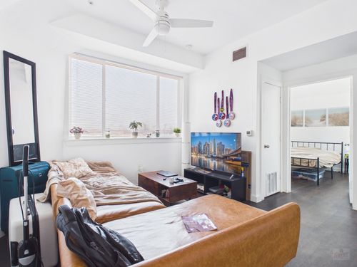 401-1010 W 26th St, Austin, TX, 78705-4316 | Card Image