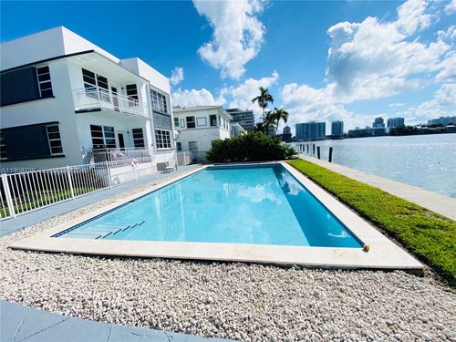 apt-912-960 Bay Dr, Miami Beach, FL, 33141-5644 | Card Image