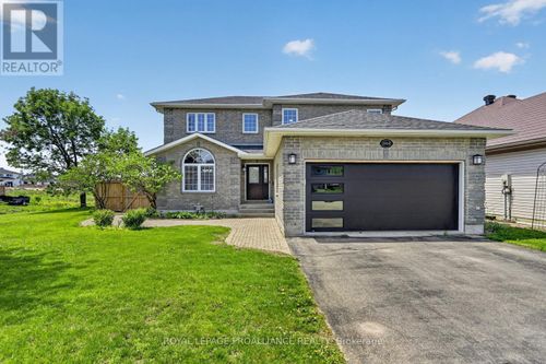 1014 Crestwood Dr, Brockville, ON, K6V7N1 | Card Image