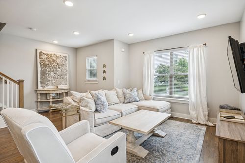 220 Thompson Park Dr, Nashville, TN, 37211-2685 | Card Image