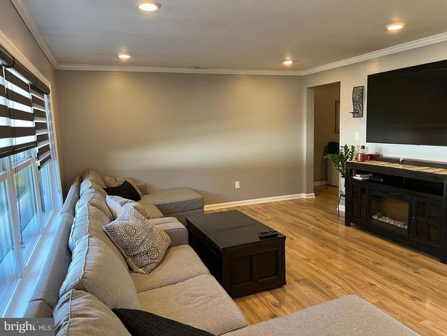 39 Shellflower Rd, House other with 5 bedrooms, 3 bathrooms and null parking in LEVITTOWN PA | Image 16