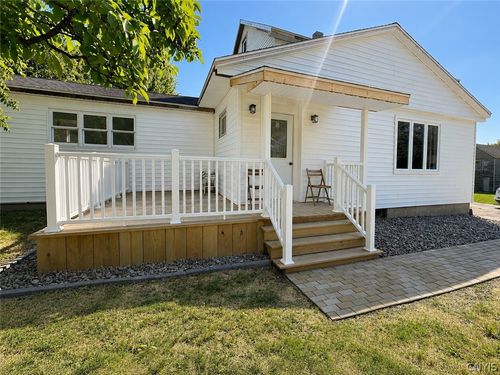 8-10 Parkside Ct, New York Mills, NY, 13417-1408 | Card Image